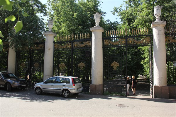 458-Парадный вход в Нескучный сад, 12 июня 2011 года